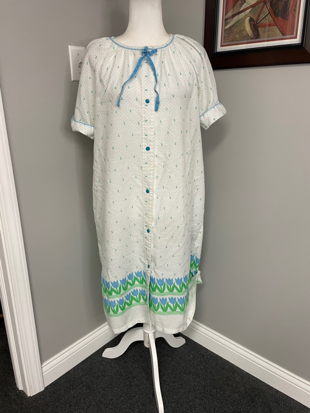 Vintage Belle Fleur Granny Core Caftan/House Gown Tulips 80s Size Medium